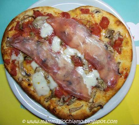 Cena di San Valentino: pizza a cuore fatta in casa