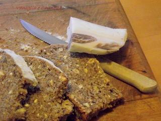 Pane scuro con Noccio Cialda