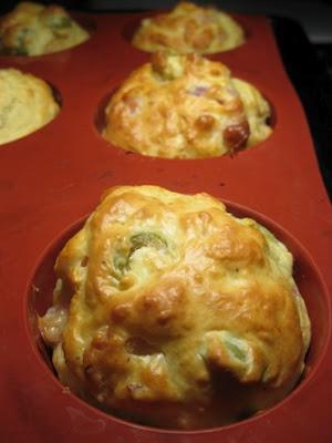 Muffin alle olive verdi e pancetta affumicata