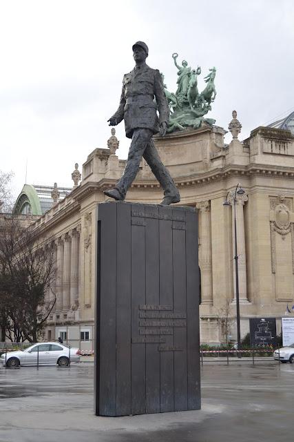 LES CHAMPS-ELYSEES