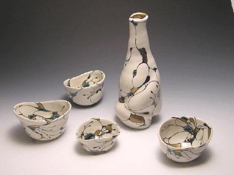 INTRICATISSIMI PATTERNS DI FOGLIE NELLE CERAMICHE DI HITOMI HOSONO