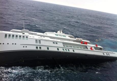 Grande Yacht affonda nel Mar Egeo