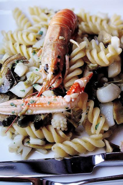 Fusilli seppie e carciofi.