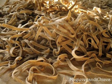 Tagliatelle d’orzo e lenticchie