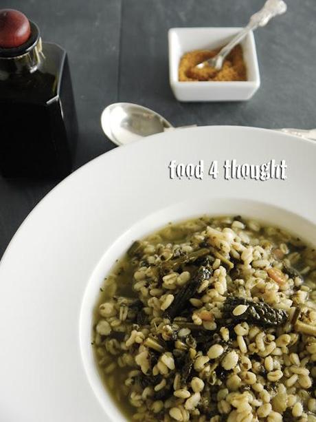 Zuppa di cavolo nero e grano con bottarga di muggine