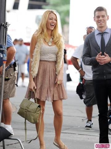 How to dress like Blake Lively