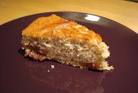 TORTA SOFFICE ALLE NOCCIOLE CON MARMELLATA