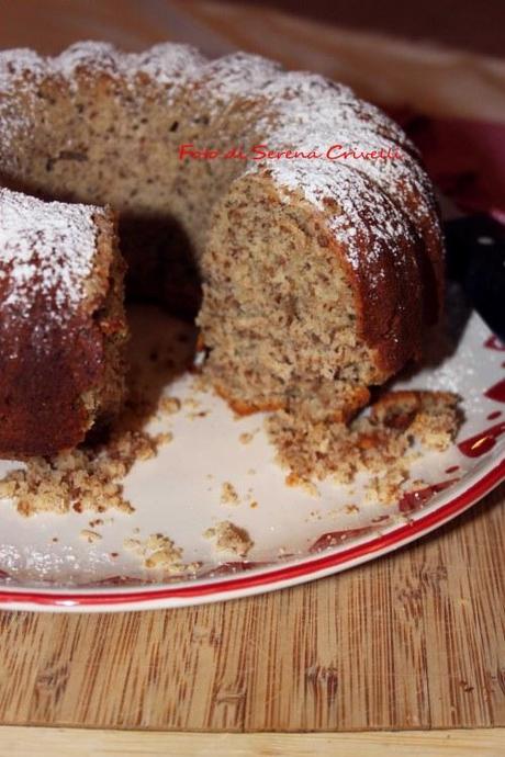 CIAMBELLA DI PANE NERO E MANDORLE di Dolcipensieri