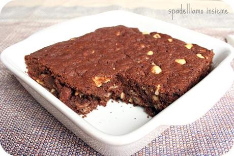 BROWNIE ALLE NOCCIOLE E COCCO