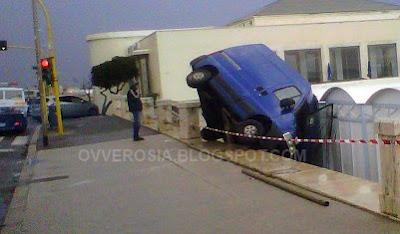 Le foto del tragico incidente sul lungomare di Ostia