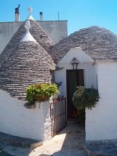 La casa in pietra: il trullo una meraviglia da favola