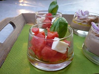 bicchierini colorati...e un saluto alle cene d'estate.