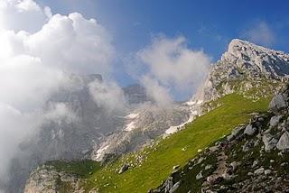 Gran Sasso, da Prati di Tivo alla Madonnina (2007m)