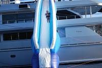 Dolce & Gabbana 'scivolano in mare' dal Regina d'Italia