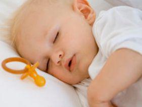 Sonno bambini: cose da fare e da non fare