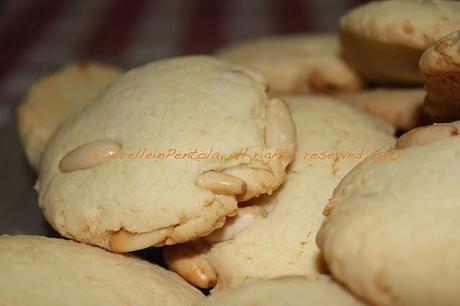 Cookies cocco e pinoli