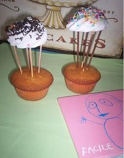 MUFFIN-MONGOLFIERE PER LA COMETA PASTICCIONA MUFFIN-MONGOLFIERE PER LA COMETA PASTICCIONA