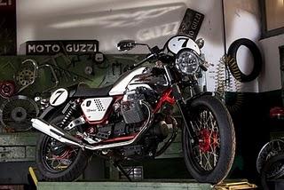 MOTO GUZZI V7 RACER IN PRODUZIONE