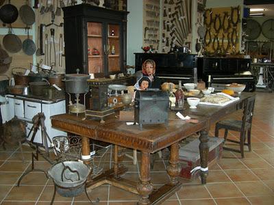 Museo della Civiltà Contadina e della Coltivazione del Riso, composto prevalentemente da oggetti e attrezzi legati alla tradizione dei campi ed alla vita rurale.