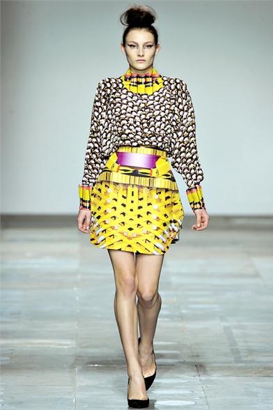 London fashion week. Mary Katrantzou e la sperimentazione delle stampe digitali