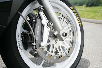 Suzuki GSX-R 1100 by JB-Power