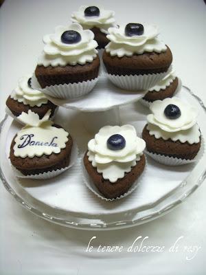 Cupcakes total black & white