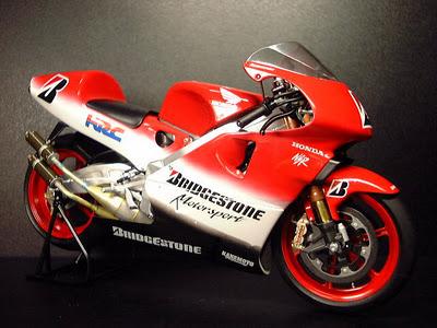 Honda NSR 500 Test Bridgestone 2001 by Kaz32 (Tamiya)