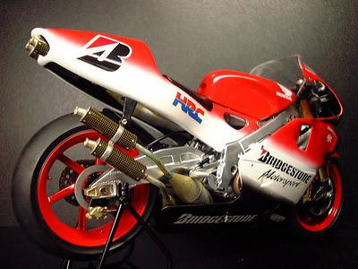 Honda NSR 500 Test Bridgestone 2001 by Kaz32 (Tamiya)