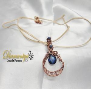 Wire wrapping: Gaia pendant.