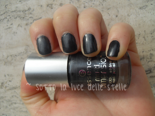 Essence: Multi Dimension XXXL shine nail polish (62 Must-have)