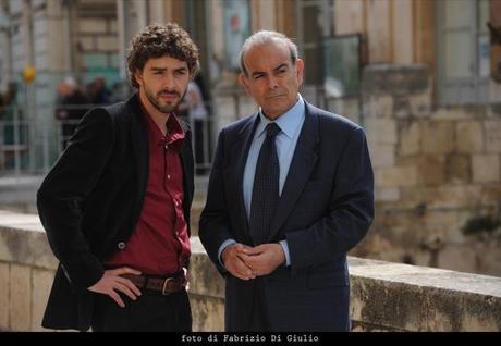 Il giovane Montalbano: nuova serie sul commissario di Camilleri, vecchie imprecisioni