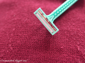 Riutilizzare vecchio rasoio rimuovere pelucchi (re-use razor remove lints)