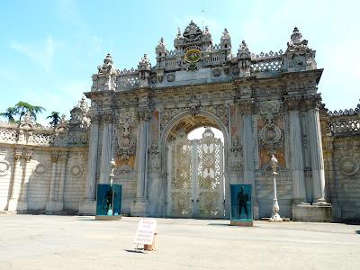 La splendore inarrivabile del Palazzo Dolmabahçe