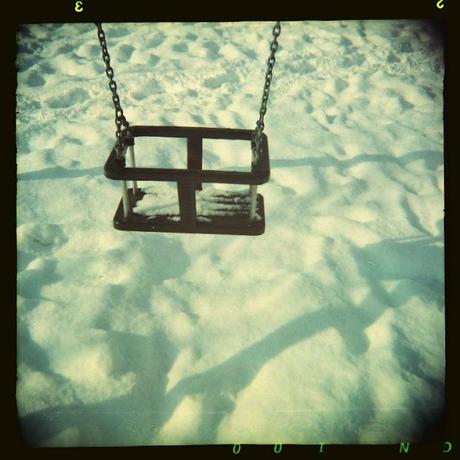 LOMOGRAPHY • WZFO ami 66 e Lomography Color Negative 100 - SNOW!