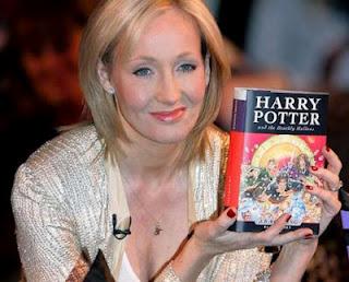 J.K. Rowling pubblica un romanzo per adulti