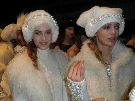 Have You Ever Watched a Fashion Show From the Backstage? We Did it for You!