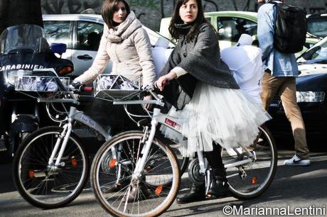 MILAN FASHION WEEK | Outside Armani