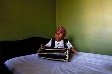 uomo più piccolo al mondo 1 Nepalese l’uomo più piccolo al Mondo | FOTO