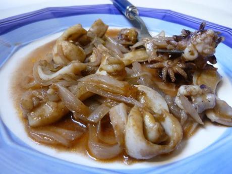 seppie  stufate con cipolle (soupies stifado)