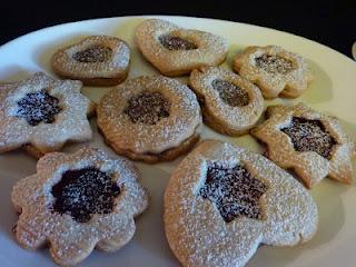 Biscotti con marmellata o nutella