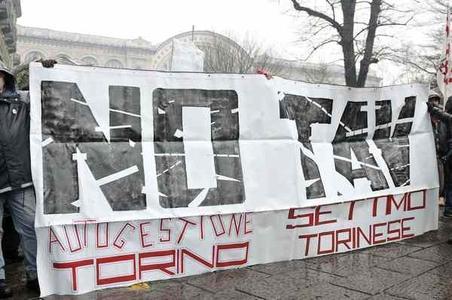 No Tav: è grave Luca Abbà caduto da traliccio in Val di Susa