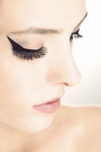 MARBELLA presenta L’EYELINER ALLA MODA “PRONTO DA APPLICARE”