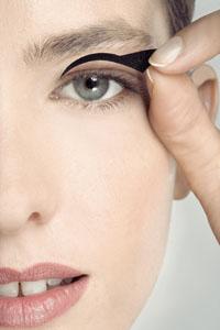 MARBELLA presenta L’EYELINER ALLA MODA “PRONTO DA APPLICARE”