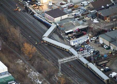Canada: deraglia treno, 3 morti, decine i feriti