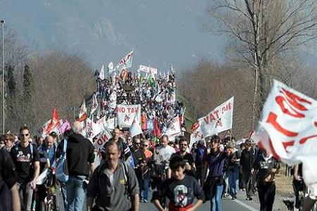 no tav No Tav, occupata Roma Termini