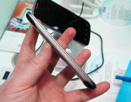 25 ZTE PF112 HD | Caratteristiche e Foto [MWC 2012]