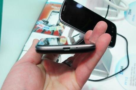 34 ZTE PF112 HD | Caratteristiche e Foto [MWC 2012]