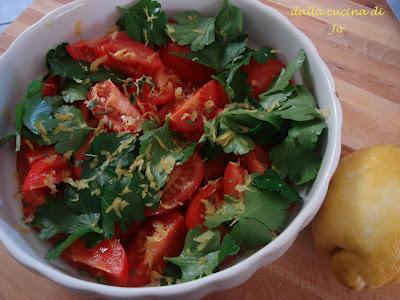 Pomodori in insalata con aromi