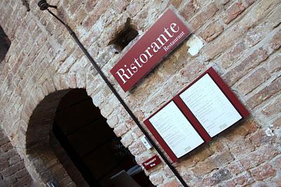 Museo dell'Enoteca Regionale Piemontese dedicato all'arte del bere  a Grinzane Cavour,  patria dei vini piemontesi.