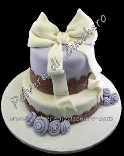 La MIA torta: la Chic Cake a due piani con fiocco e ribbon rose